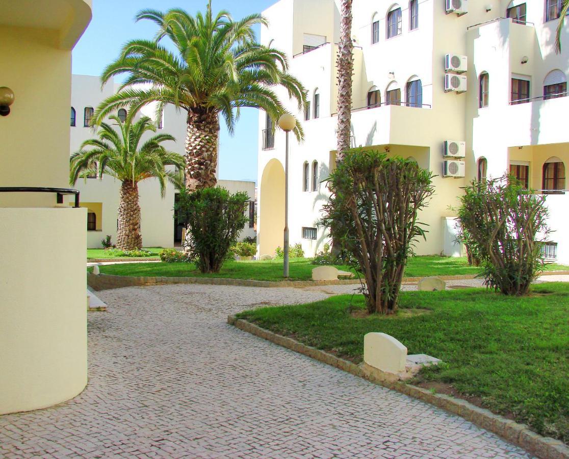 Clube Alvorferias Aparthotel Exteriör bild