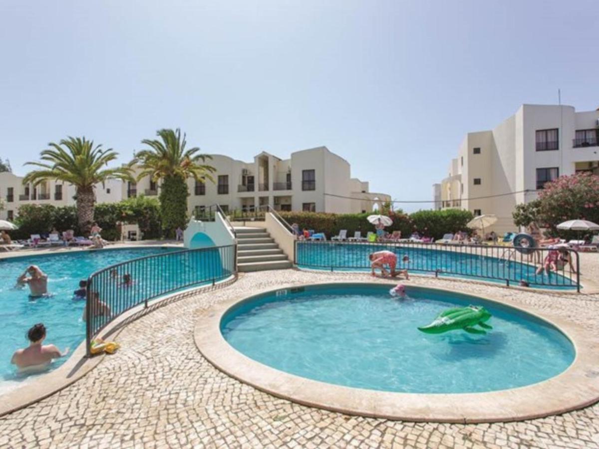 Clube Alvorferias Aparthotel Exteriör bild